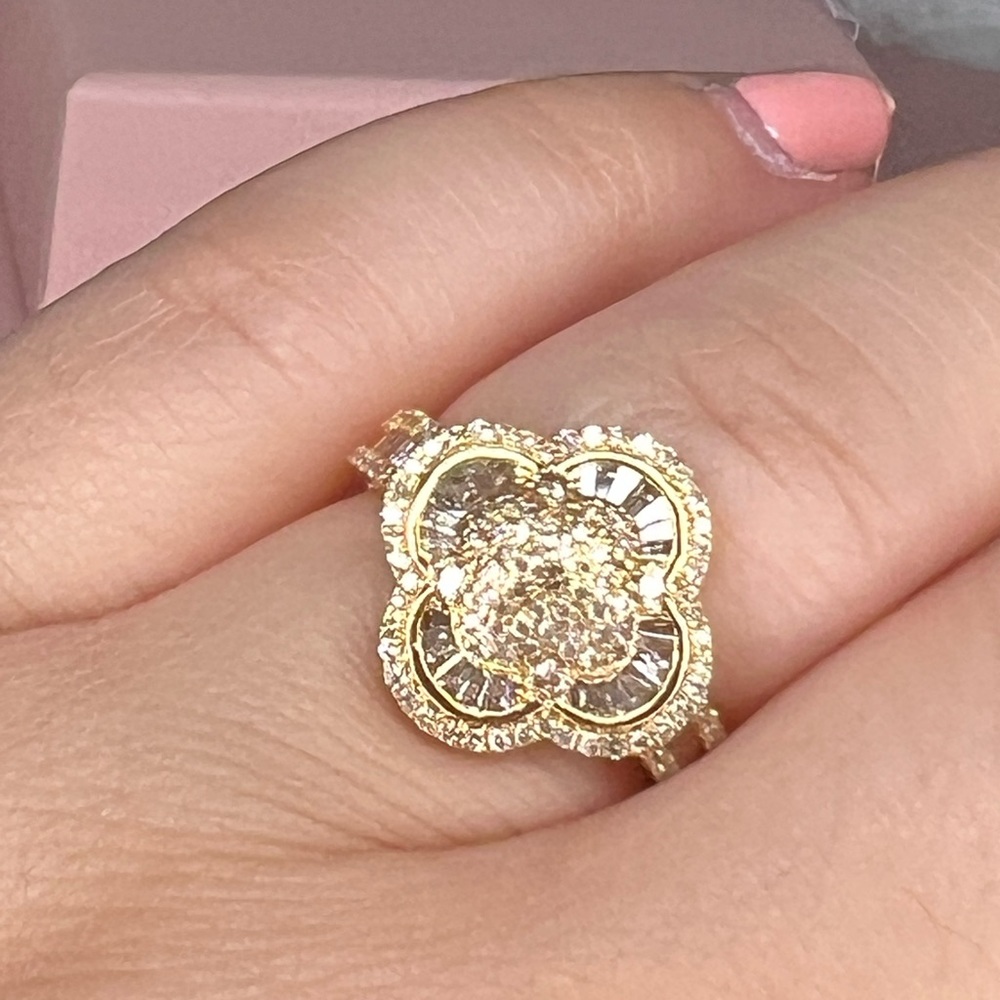 Clover Diamond Ring - image 1